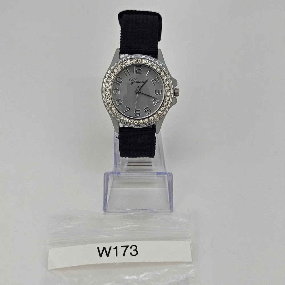 38MM Women's‎ Watch Gray Dial NEW Black Nylon Bands NEW Battery